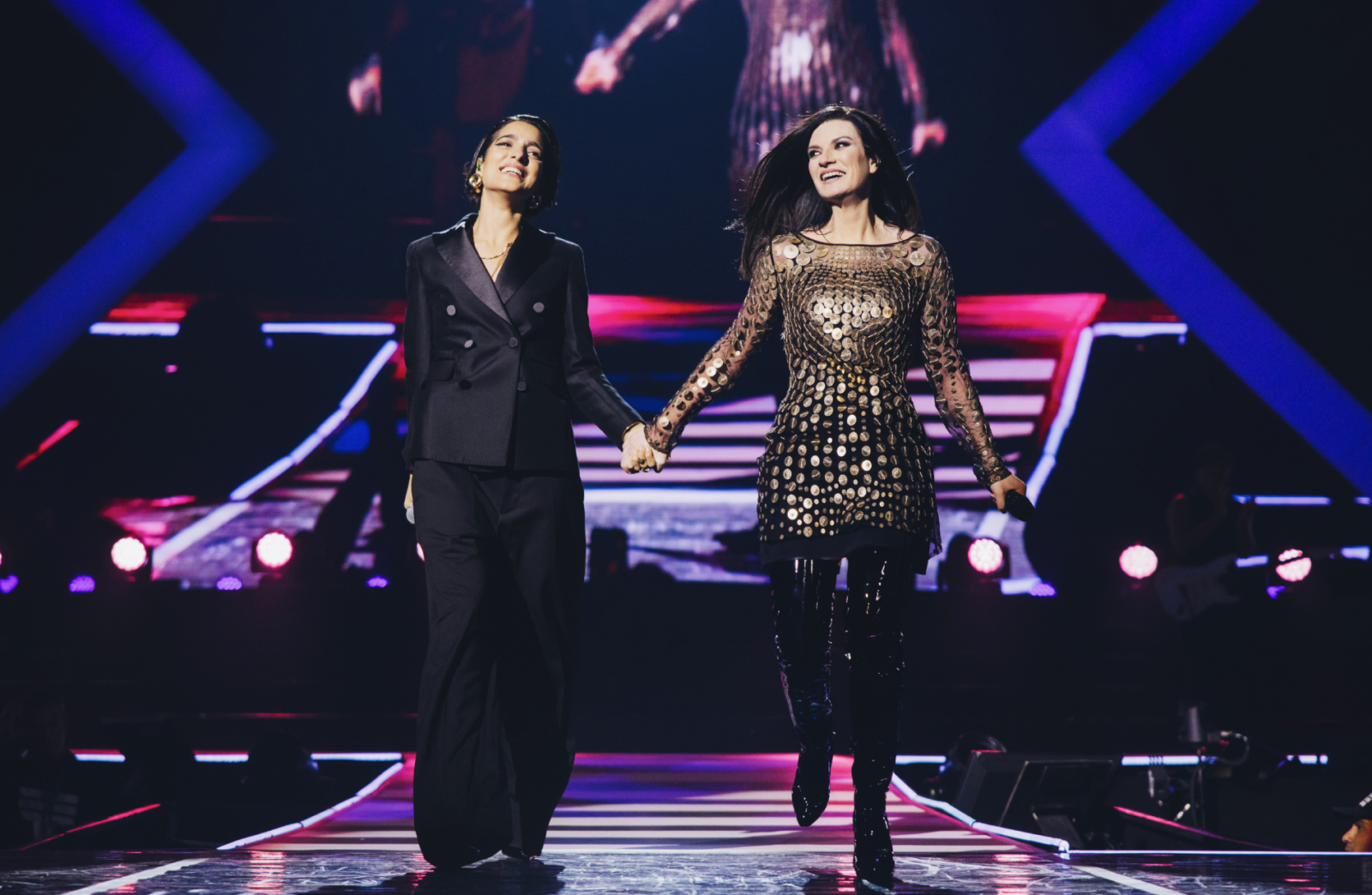 Laura Pausini duetta con Levante