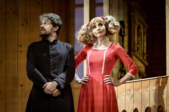 Roma, Teatro Brancaccio: "Aggiungi un posto a tavola". La nostra recensione.