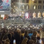 Achille Lauro incanta Piazza di Spagna con un concerto-evento inaspettato