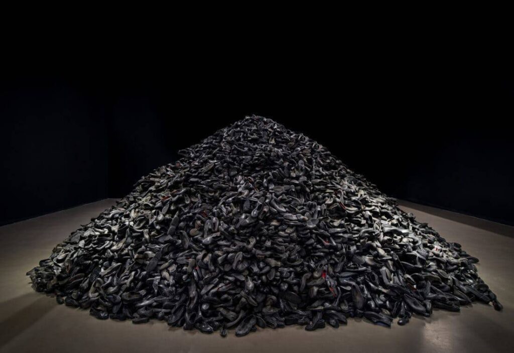 Ahmet Güneştekin, artista turco di origine curda, occupa le sale della Galleria Nazionale d’Arte Moderna e Contemporanea