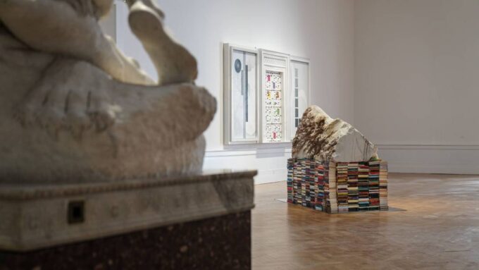 Ahmet Güneştekin, artista turco di origine curda, occupa le sale della Galleria Nazionale d’Arte Moderna e Contemporanea