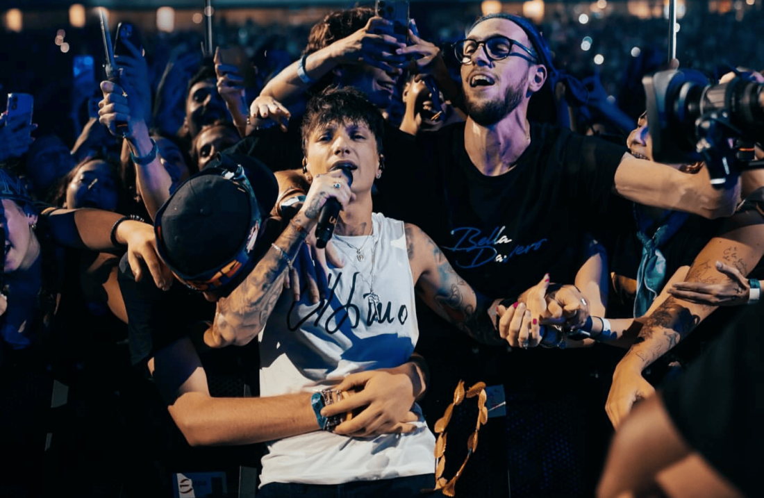 Ultimo regala un concerto gratis