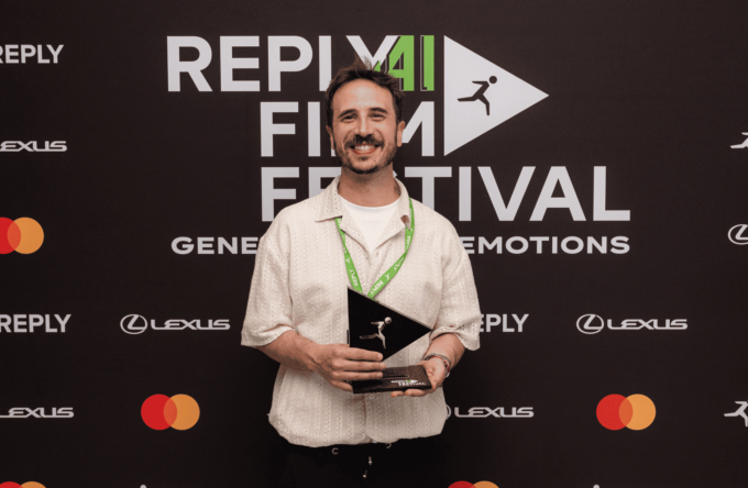Jacopo Reale regista e vincitori del Reply AI Film Festival con il corto "Love at First Sight"