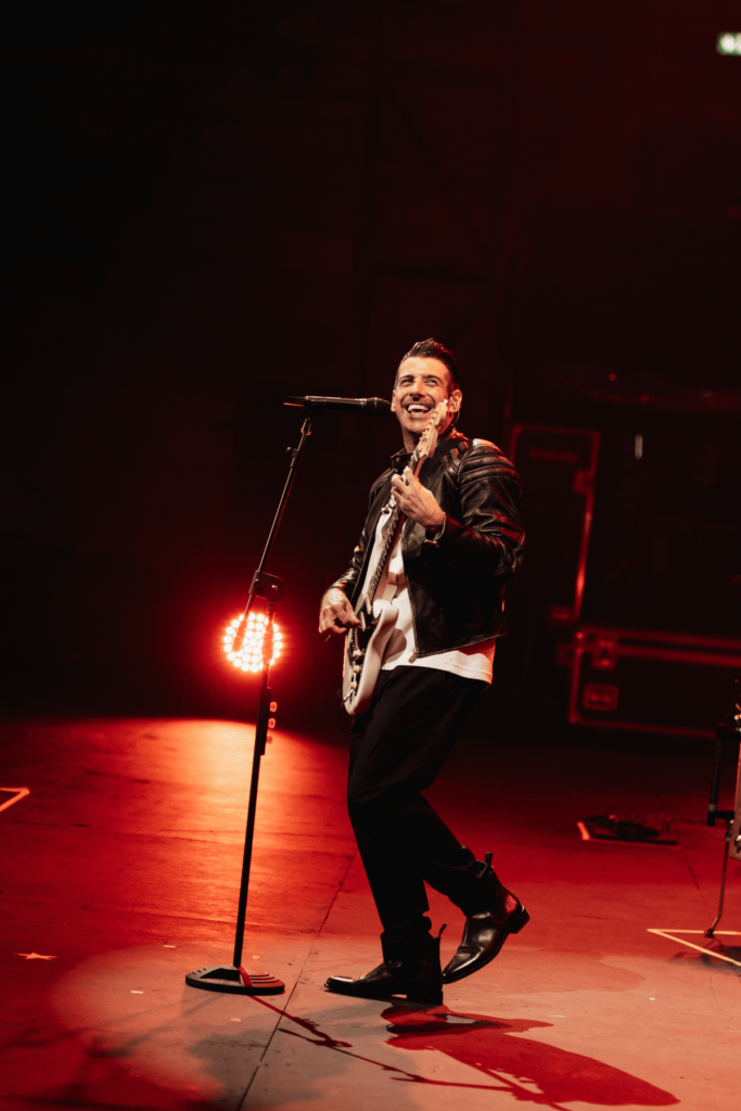 Francesco Gabbani incanta l’Arena di Verona