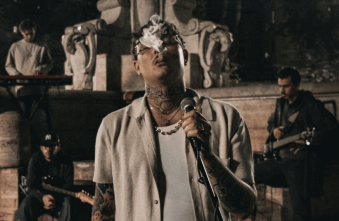 Side Baby Medicine videoclip