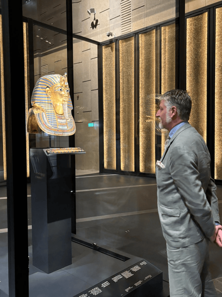 GEM Grand Egyptian Museum inaugura al Cairo