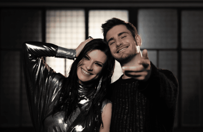 Laura Pausini “La Dernière Chanson (Due Vite)” insieme a Julien Lieb