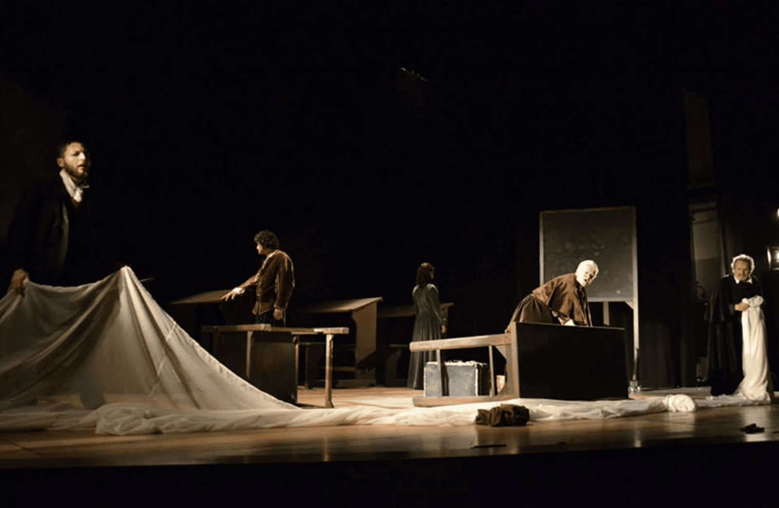 recensione Don Abbondio Teatro Battelli Macerata Feltria