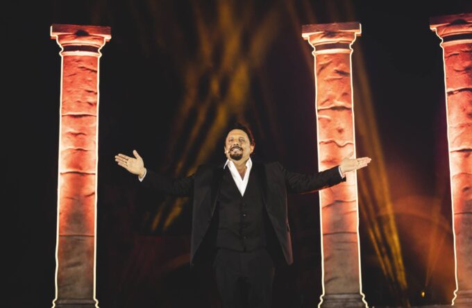 recensione Enrico Brignano Bello di mamma tour 2026