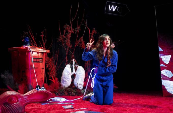 Ambra Angiolini La misteriosa scomparsa di W recensione