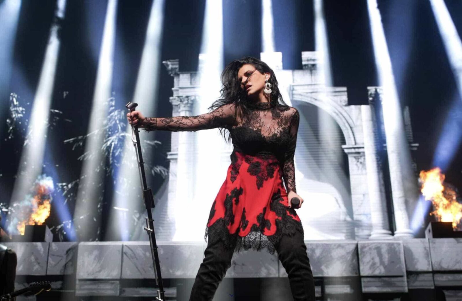 Laura Pausini canta inno Italia al GP Monza